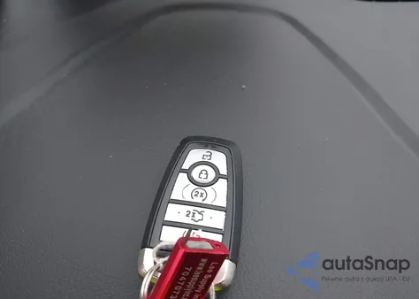 2020 Ford Fusion Hybrid Titanium z USA, uszkodzony, nr VIN 3FA6P0RUXLR139574